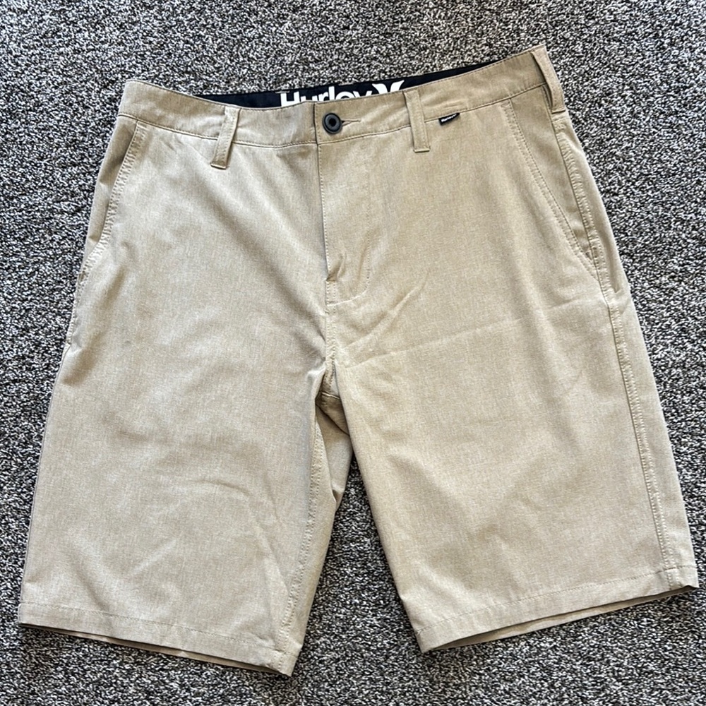 NEW! Hurley Phantom Tan/Beige Shorts- Size 30